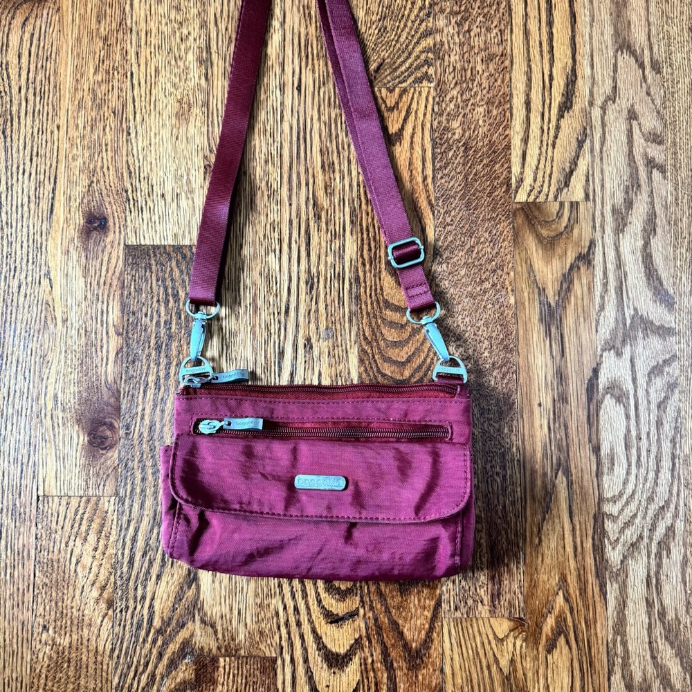 Baggallini Burgundy Crossbody Bag with Adjustable Strap
